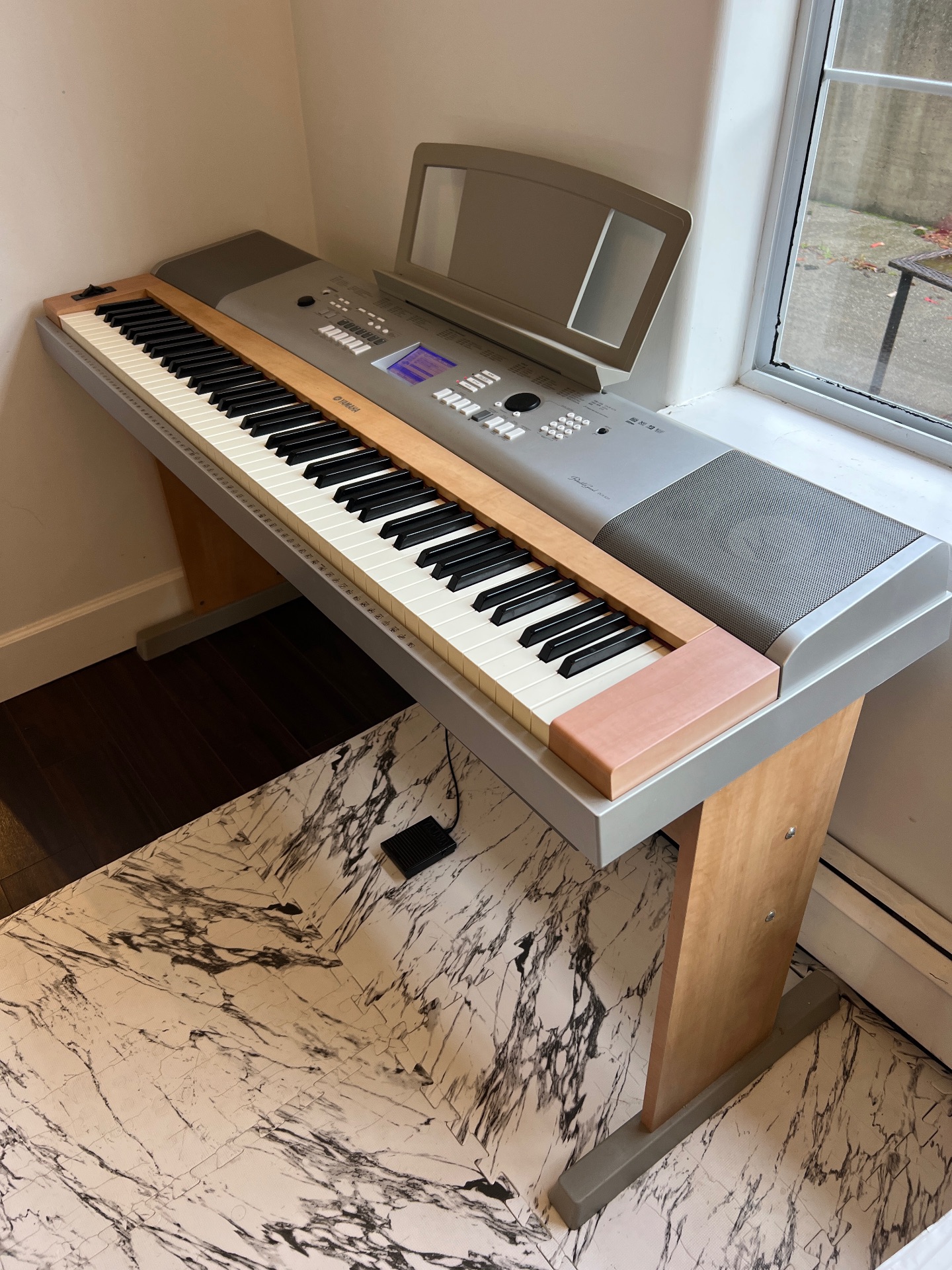 Yamaha DGX-620 Portable Grand Digital Piano – 88 Keys
