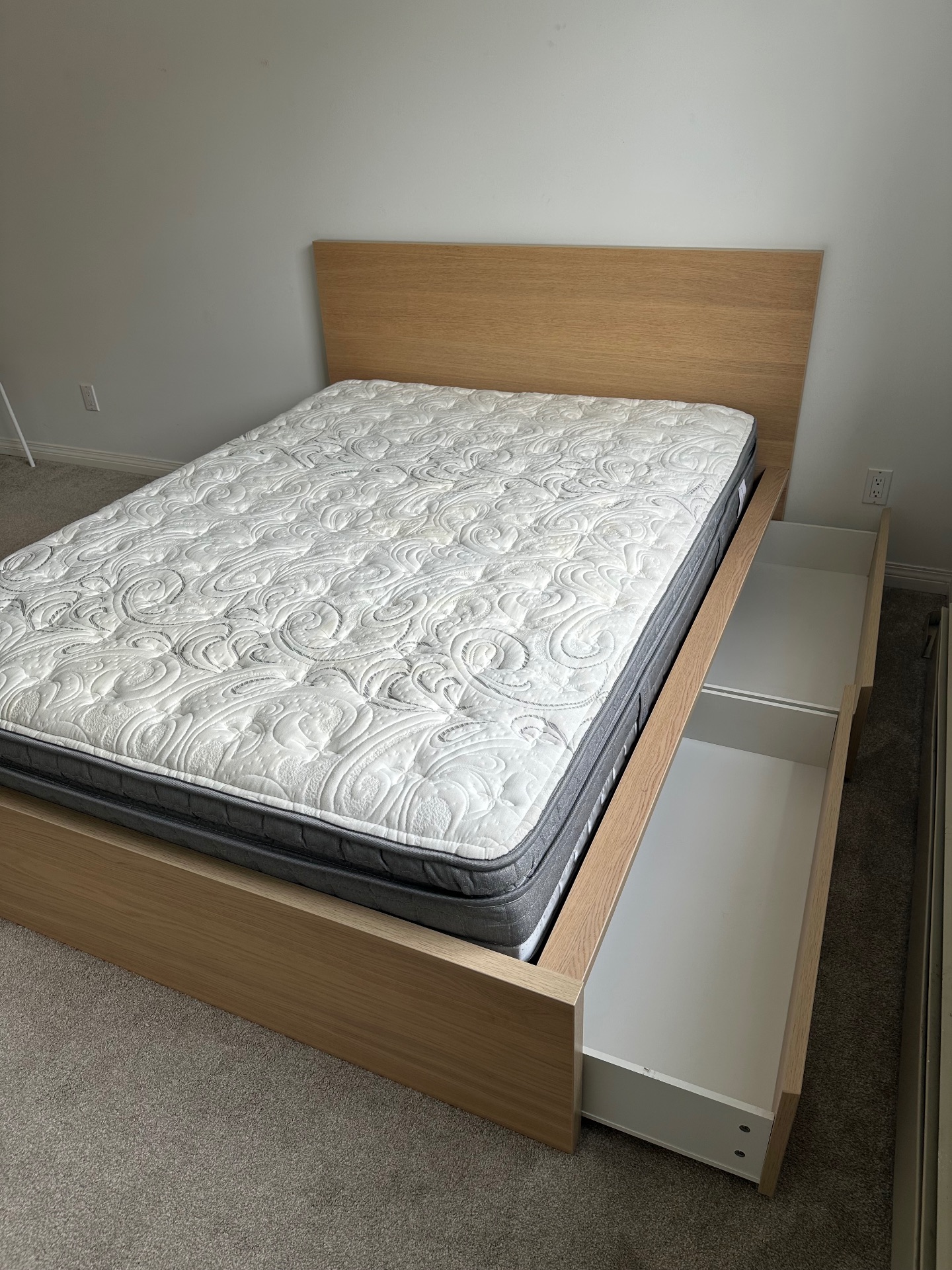 Ikea malm queen bed and mattress - Thumbnail 3